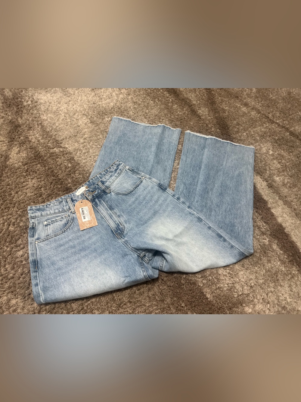 Meshki Sebastian
Straight Leg Denim Jeans With Fray Hem - Washed Light Blue
